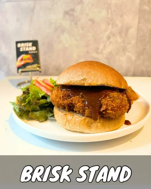 【飲み放題3時間付】ハンバーガーと唐揚げ、デザートコース